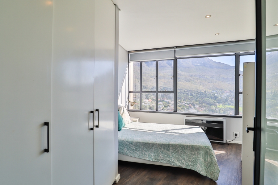 3 Bedroom Property for Sale in Vredehoek Western Cape